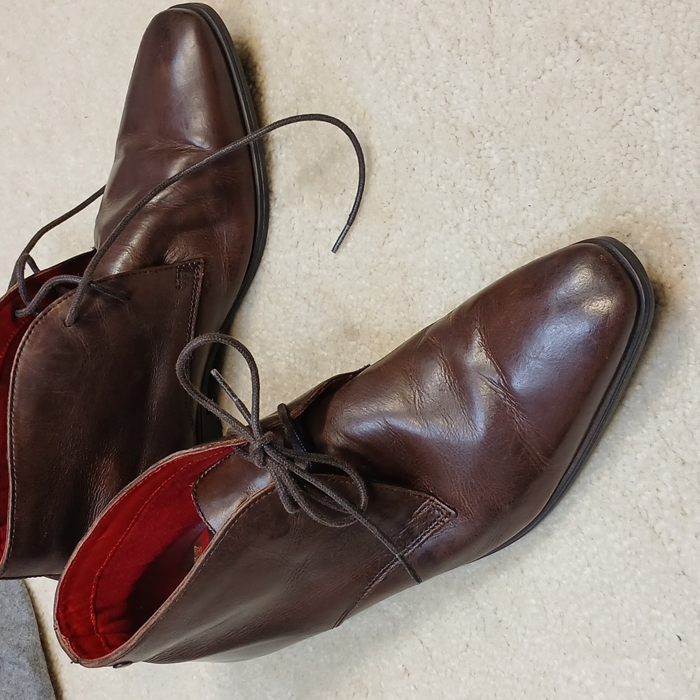 Base London mens brown leather chukka boots. size 7